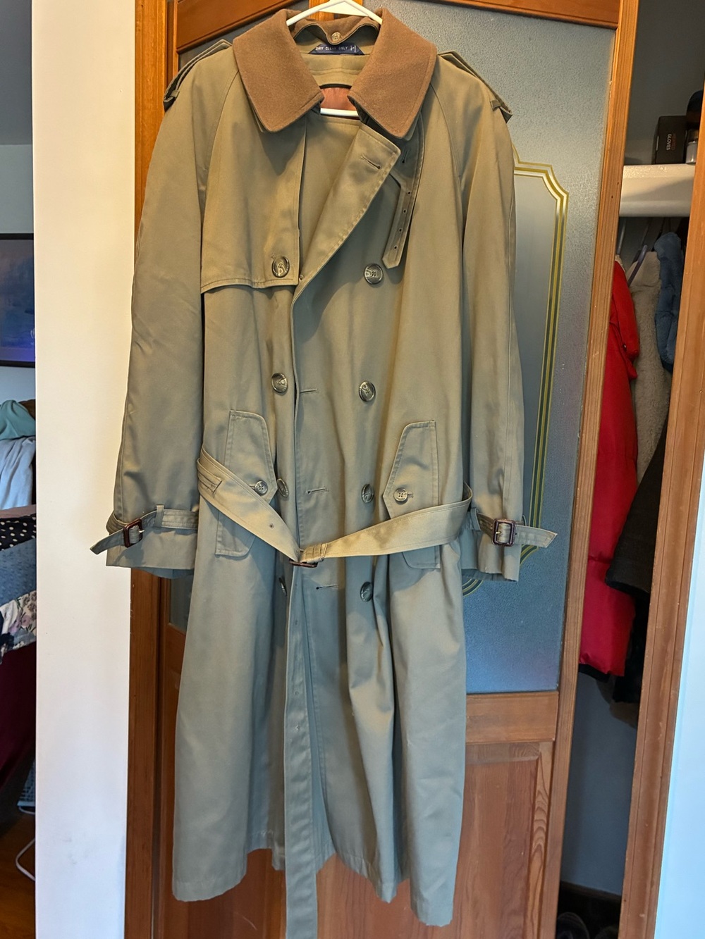 Vintage double-breasted rain trenchcoat